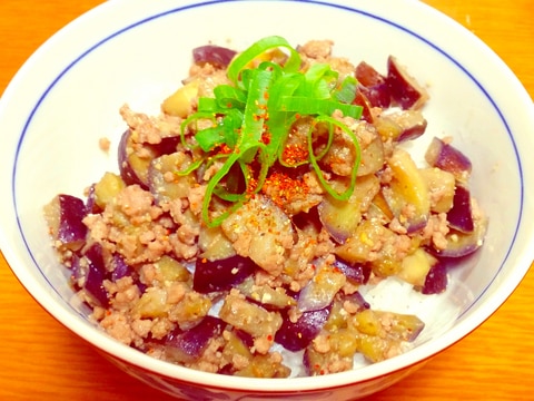 こうじ味噌の香り華やぐ♪なす味噌丼！！